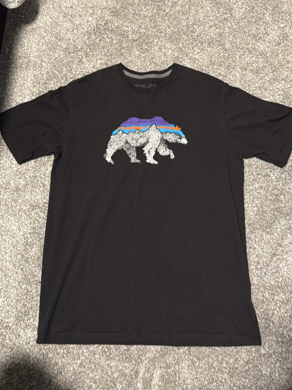 Patagonia Bear Logo Black Tee Shirt Men’s Medium